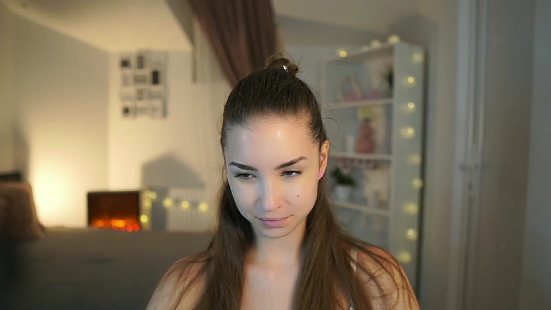 Gallery image thumbnail from Shy_jane's myfreecams stream on, 06/13/2023, 10:52 image 17 of 20