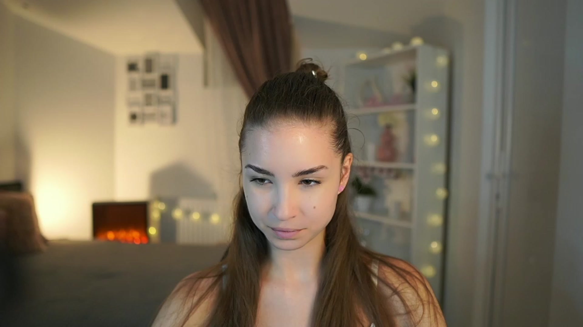 Gallery image thumbnail from Shy_jane's myfreecams stream on, 06/13/2023, 10:52 image 16 of 20