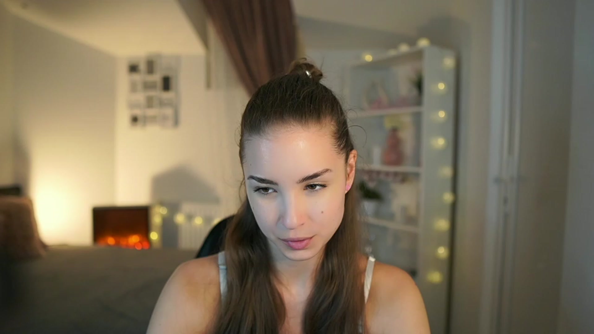 Gallery image thumbnail from Shy_jane's myfreecams stream on, 06/13/2023, 11:53 image 15 of 20