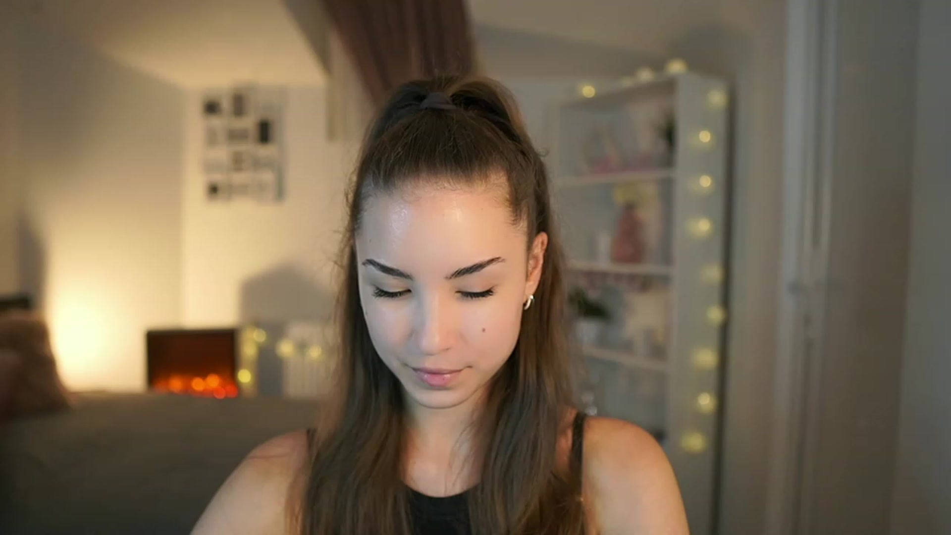 Gallery image thumbnail from Shy_jane's myfreecams stream on, 06/16/2023, 11:09 image 1 of 20