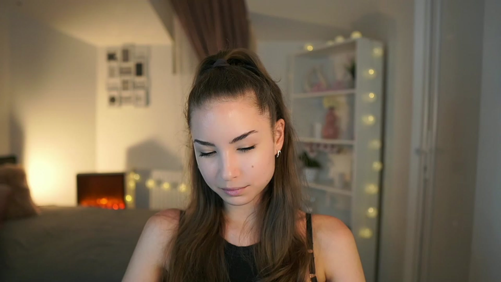 Gallery image thumbnail from Shy_jane's myfreecams stream on, 06/16/2023, 11:09 image 7 of 20