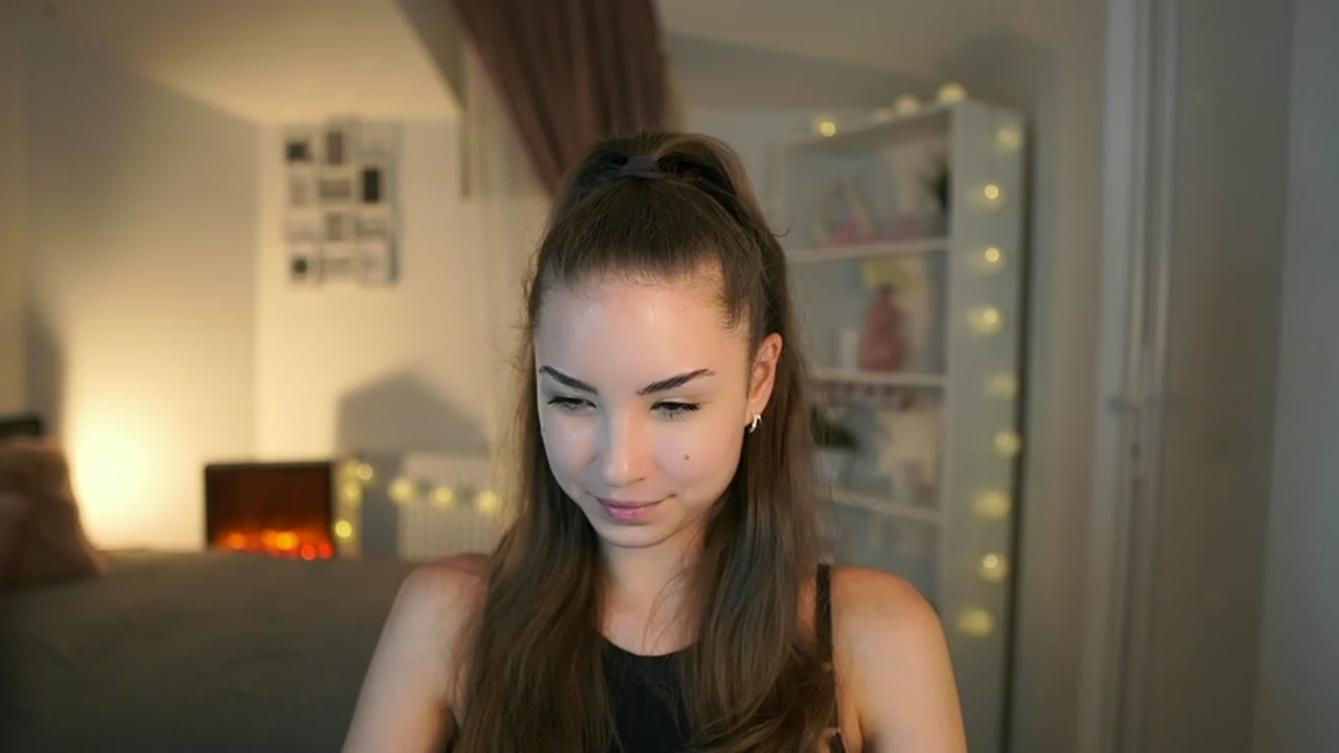 Gallery image thumbnail from Shy_jane's myfreecams stream on, 06/16/2023, 11:09 image 8 of 20