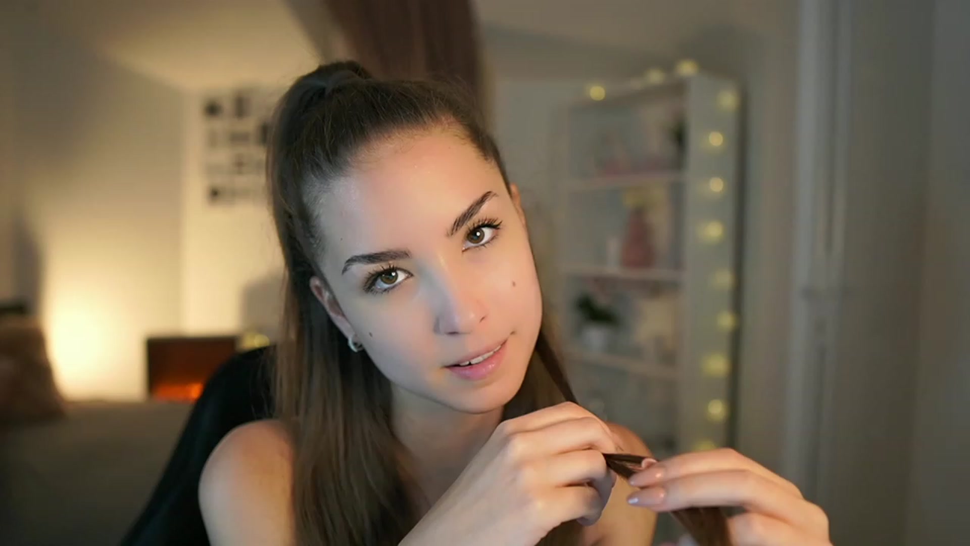 Gallery image thumbnail from Shy_jane's myfreecams stream on, 06/16/2023, 12:08 image 9 of 20