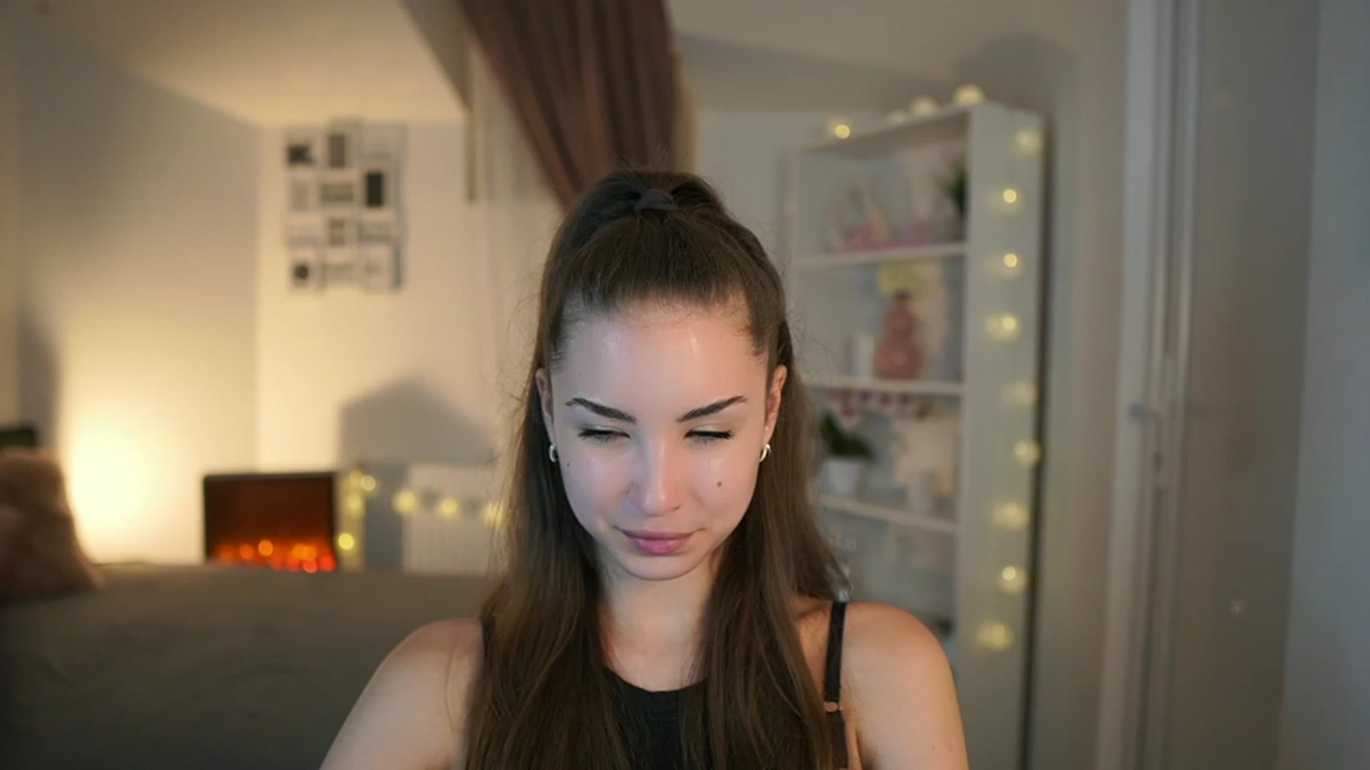 Gallery image thumbnail from Shy_jane's myfreecams stream on, 06/16/2023, 13:13 image 11 of 20