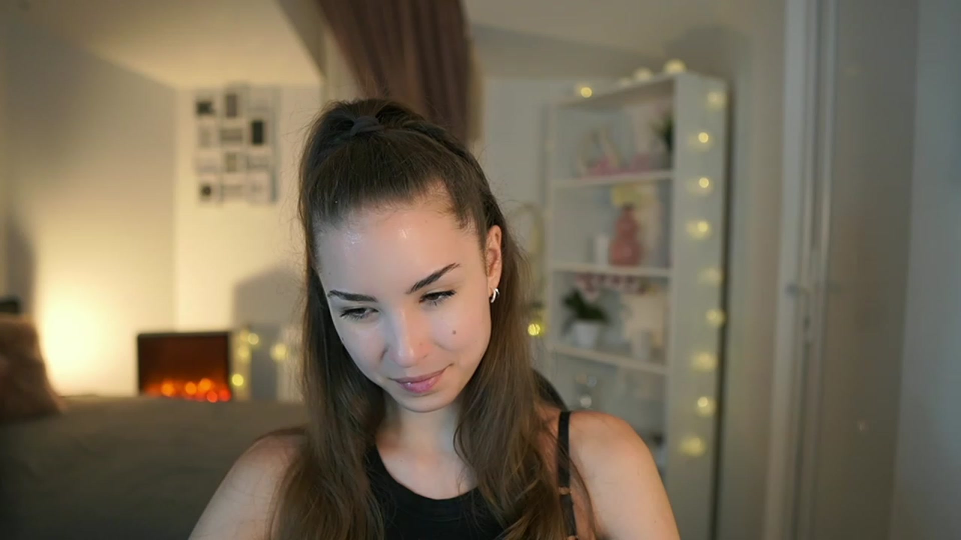 Gallery image thumbnail from Shy_jane's myfreecams stream on, 06/16/2023, 13:13 image 20 of 20
