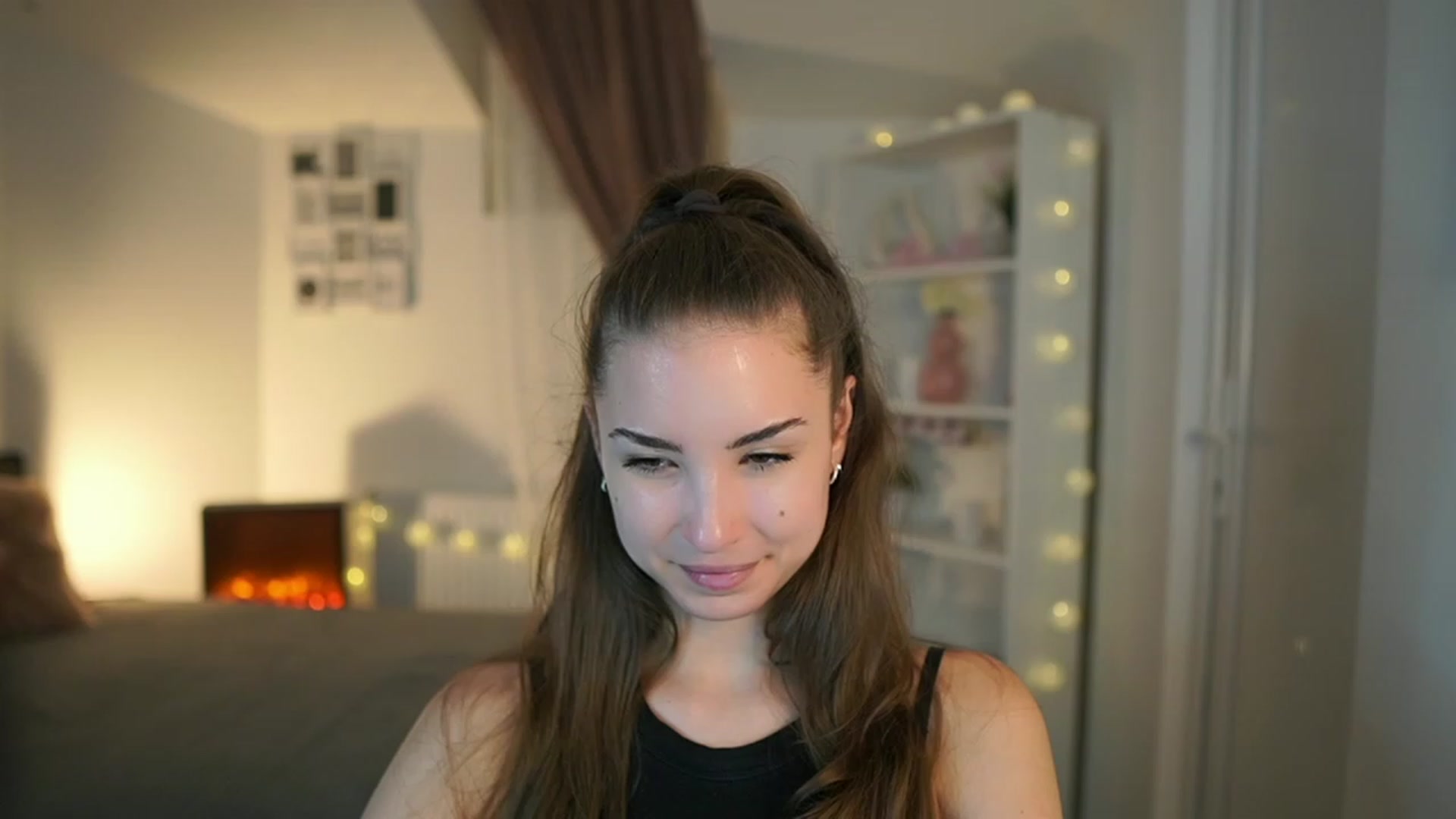 Gallery image thumbnail from Shy_jane's myfreecams stream on, 06/16/2023, 16:05 image 8 of 20