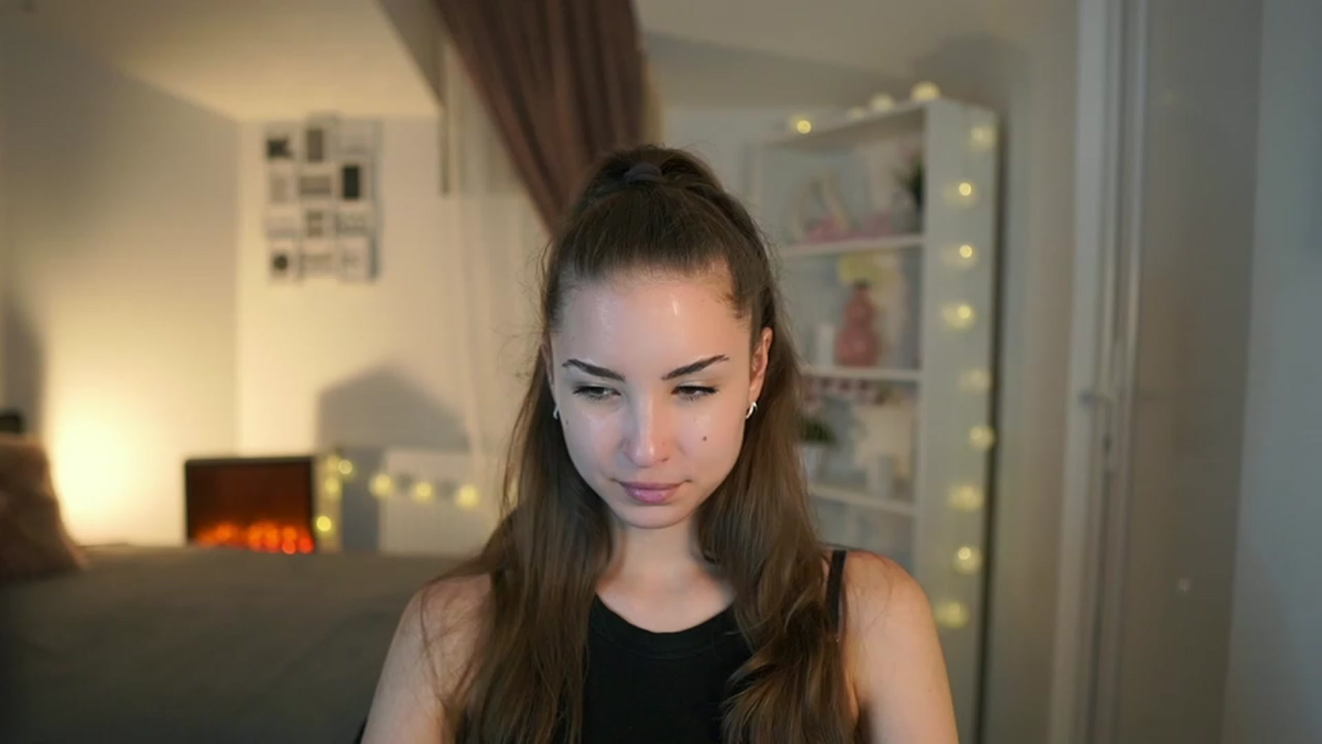 Gallery image thumbnail from Shy_jane's myfreecams stream on, 06/16/2023, 16:05 image 2 of 20