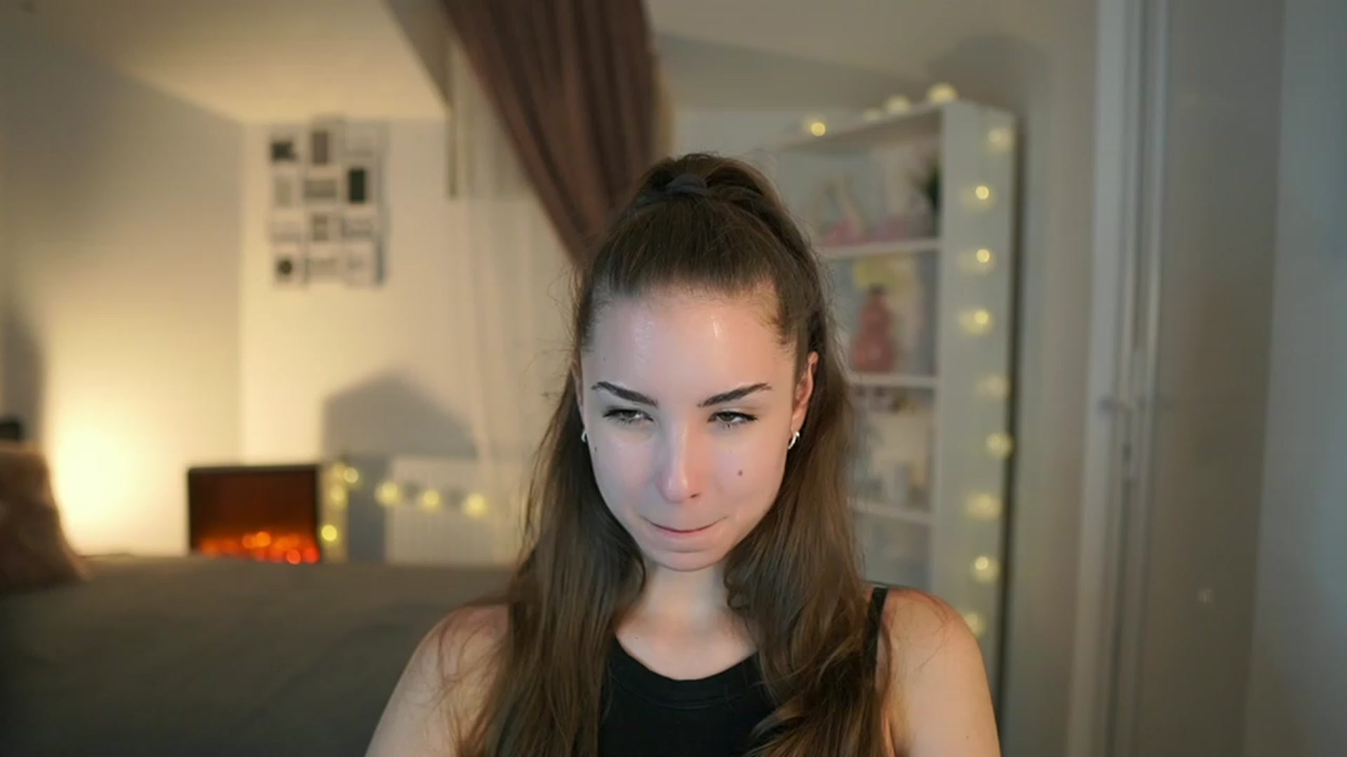 Gallery image thumbnail from Shy_jane's myfreecams stream on, 06/16/2023, 16:05 image 5 of 20