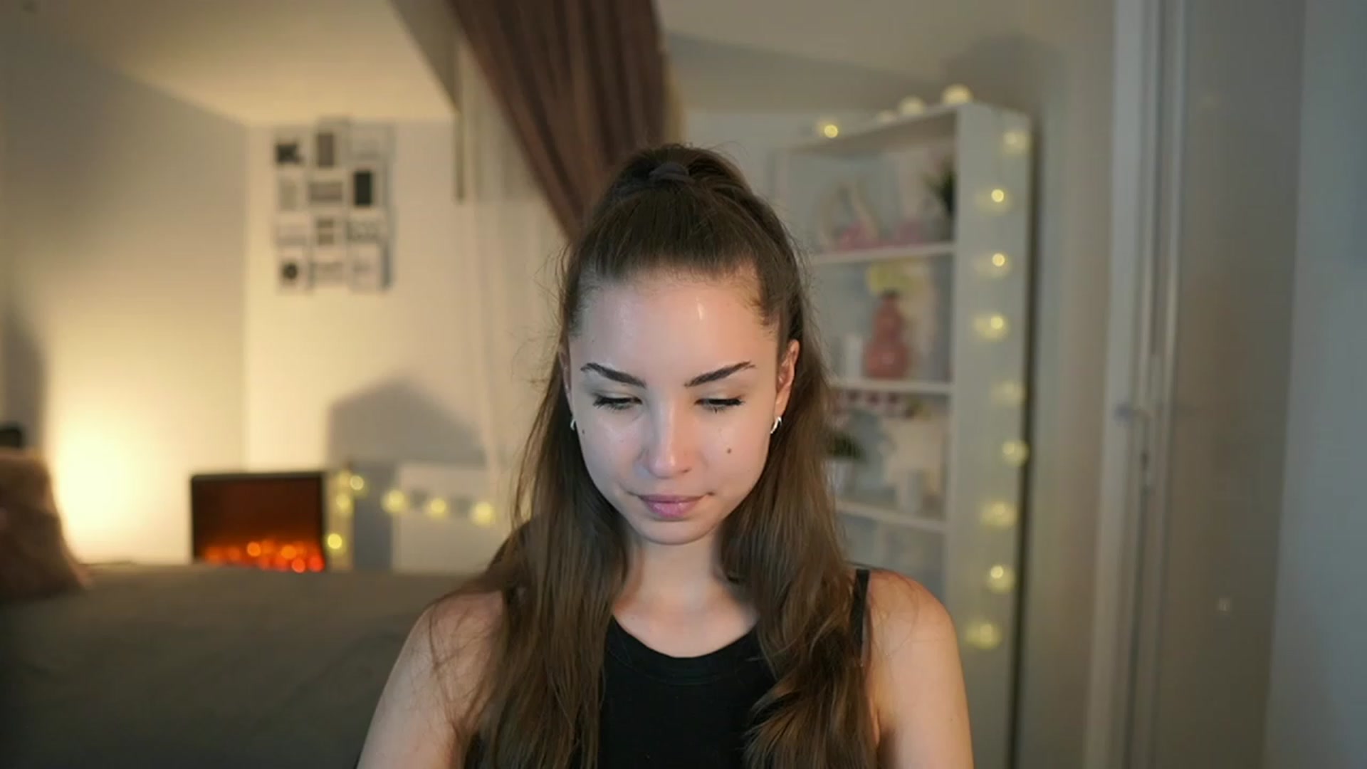 Gallery image thumbnail from Shy_jane's myfreecams stream on, 06/16/2023, 16:05 image 1 of 20