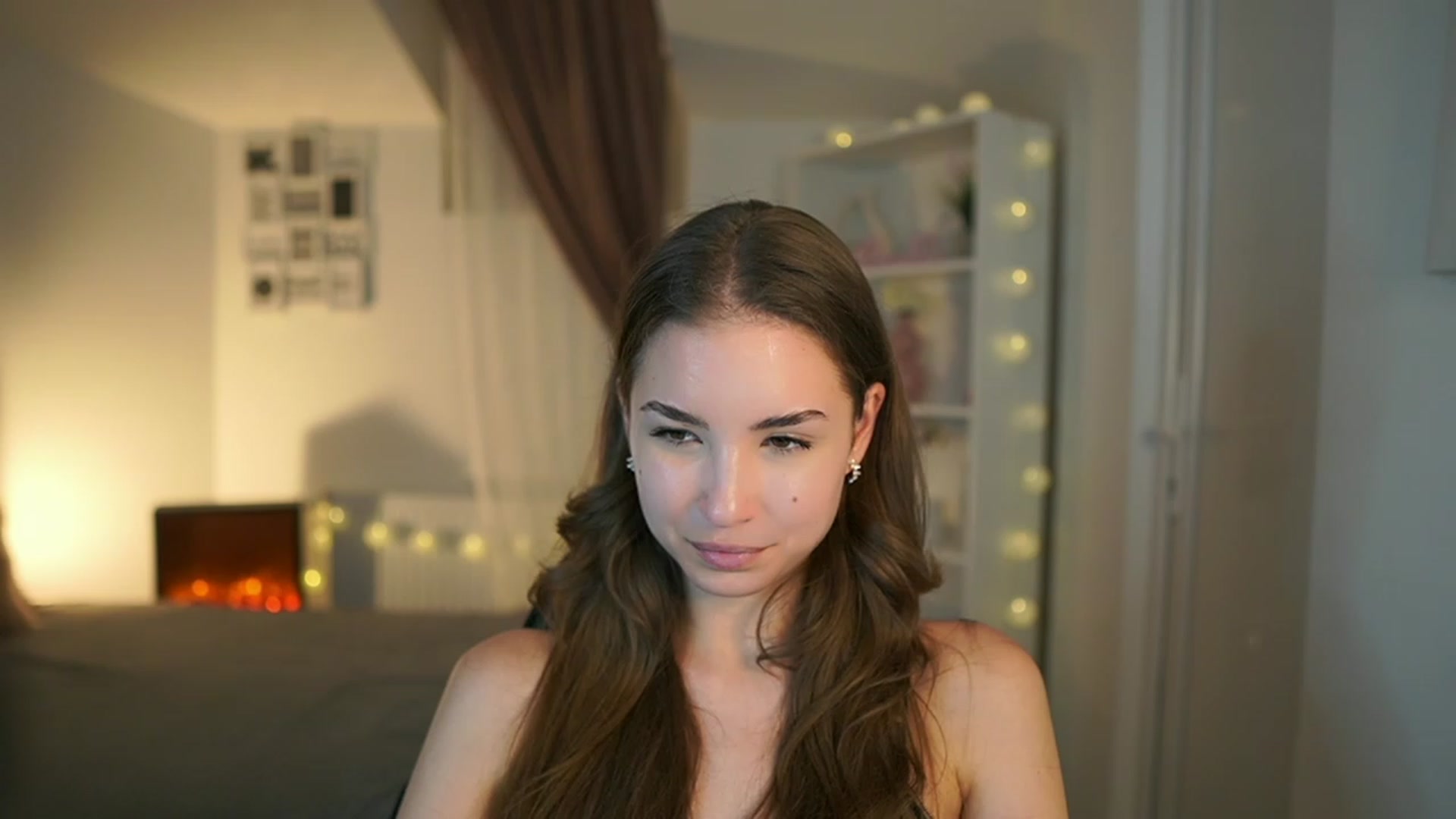 Gallery image thumbnail from Shy_jane's myfreecams stream on, 06/18/2023, 13:57 image 5 of 20
