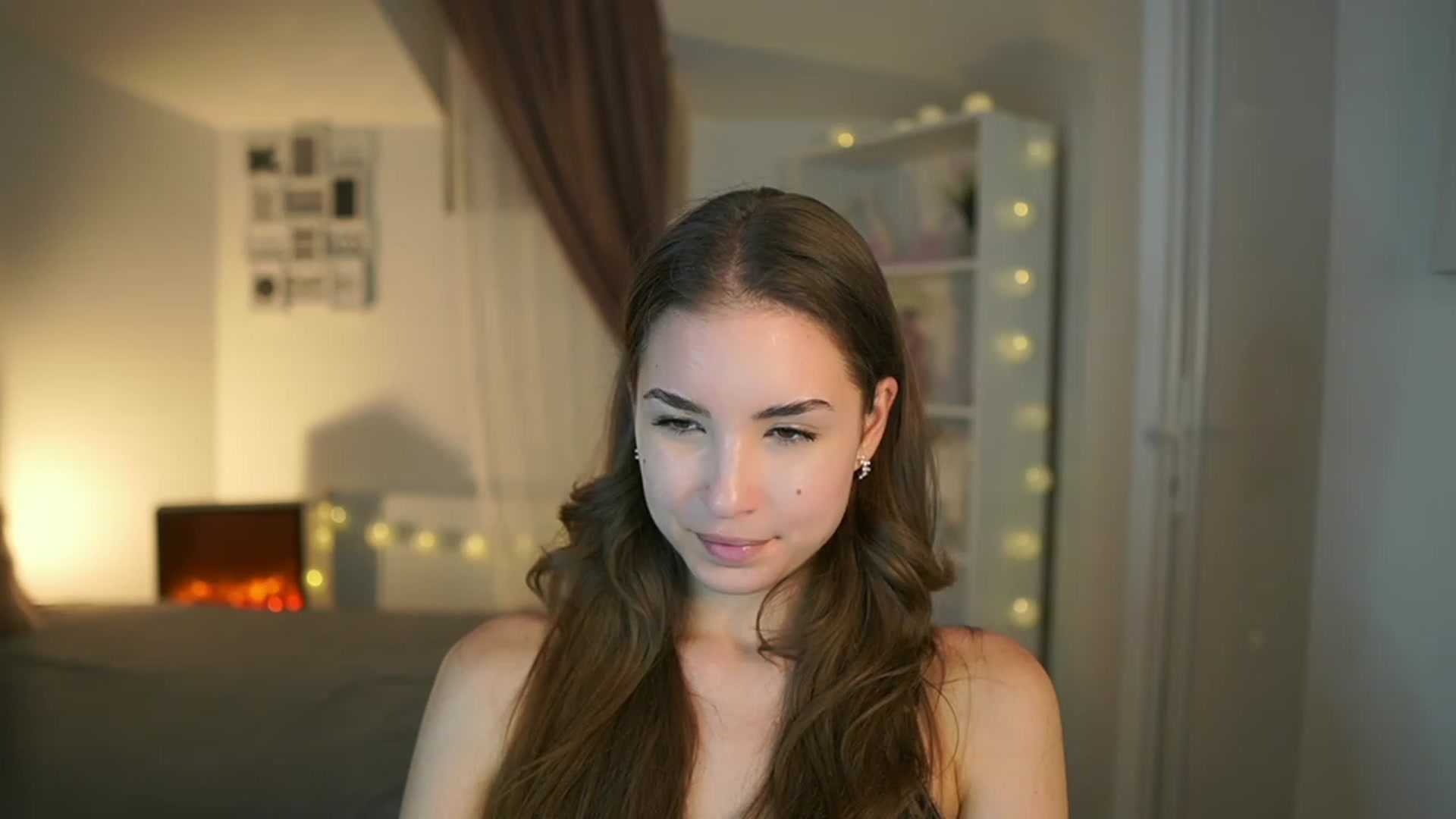 Gallery image thumbnail from Shy_jane's myfreecams stream on, 06/18/2023, 13:57 image 1 of 20
