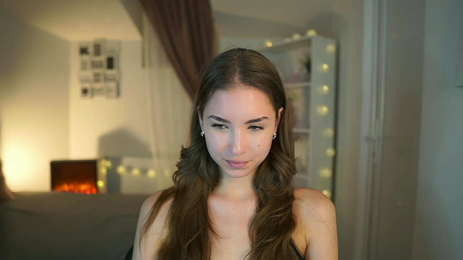 Gallery image thumbnail from Shy_jane's myfreecams stream on, 06/18/2023, 13:57 image 16 of 20
