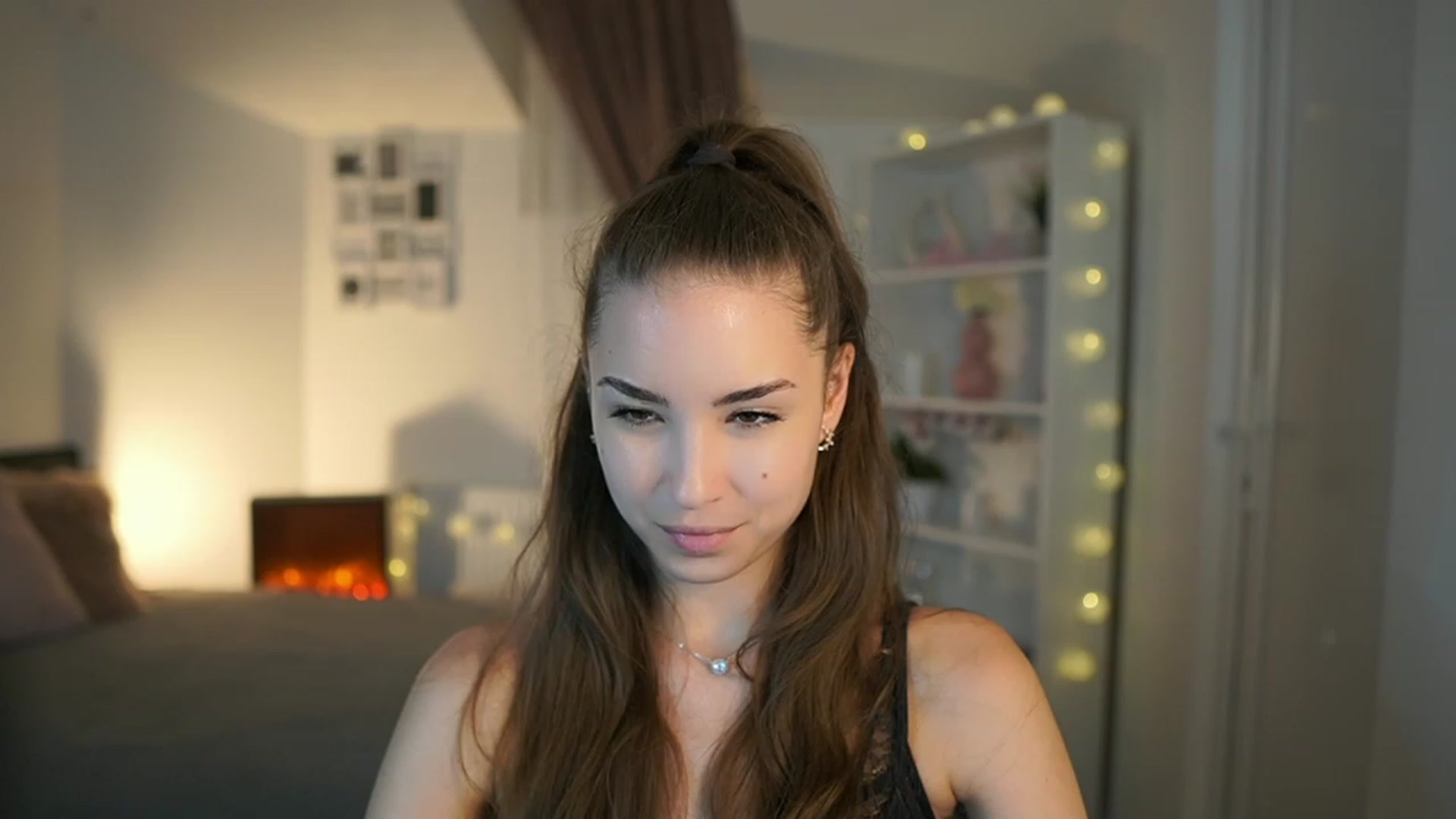 Gallery image thumbnail from Shy_jane's myfreecams stream on, 06/20/2023, 12:51 image 9 of 20