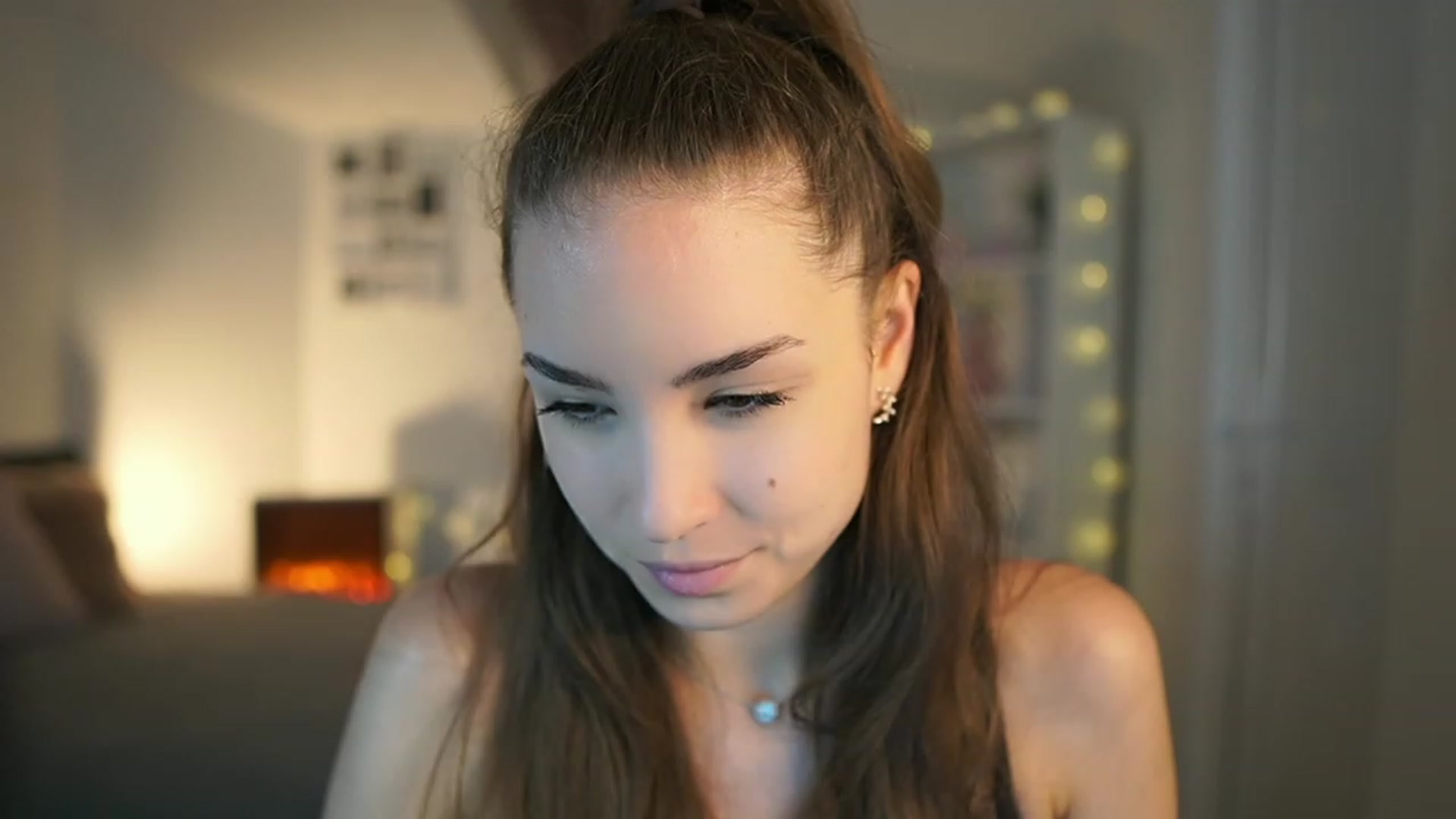 Gallery image thumbnail from Shy_jane's myfreecams stream on, 06/20/2023, 12:51 image 8 of 20