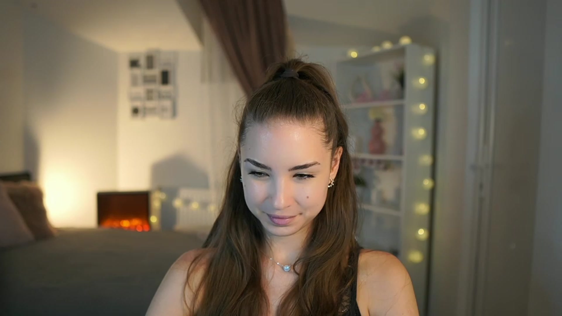 Gallery image thumbnail from Shy_jane's myfreecams stream on, 06/20/2023, 12:51 image 15 of 20