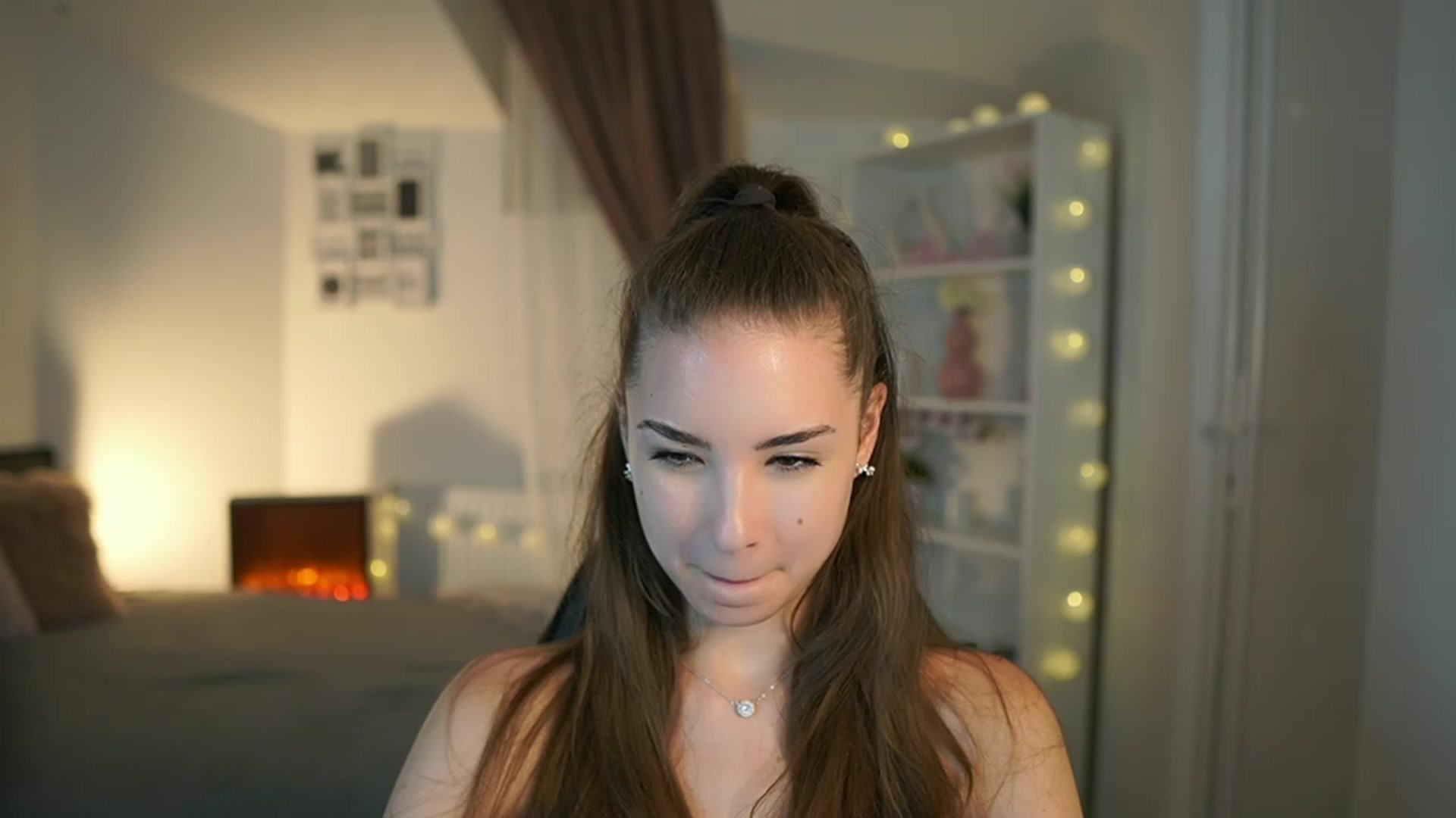 Gallery image thumbnail from Shy_jane's myfreecams stream on, 06/20/2023, 15:15 image 9 of 20