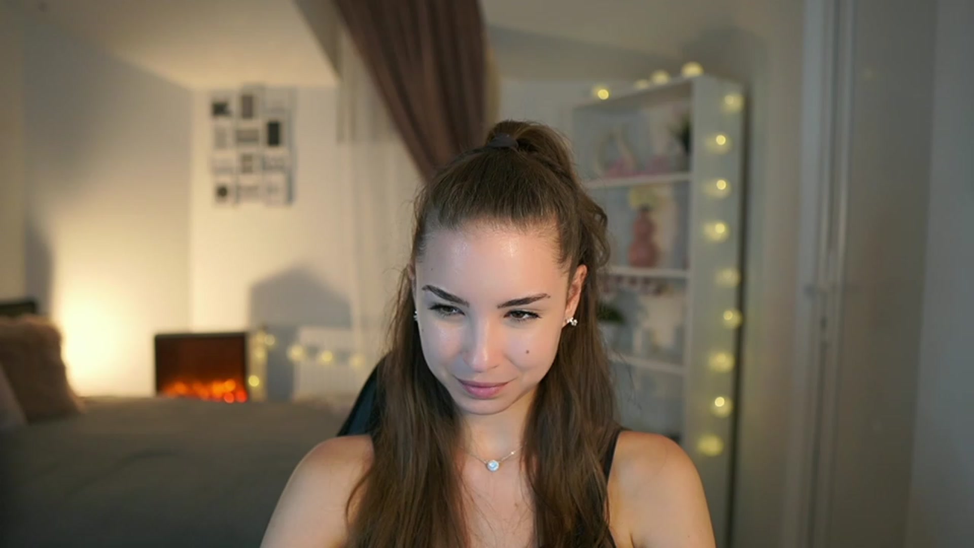Gallery image thumbnail from Shy_jane's myfreecams stream on, 06/20/2023, 16:28 image 15 of 20