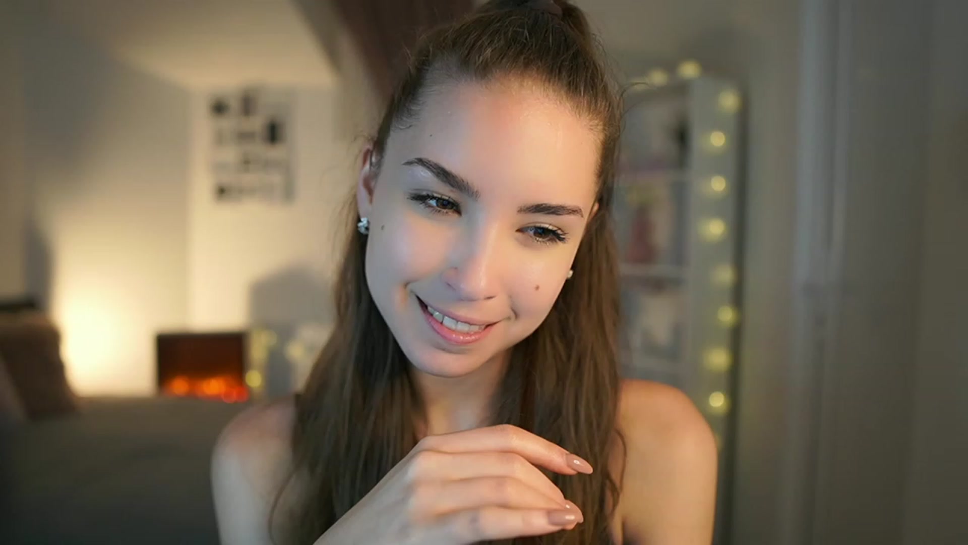 Gallery image thumbnail from Shy_jane's myfreecams stream on, 06/20/2023, 16:28 image 8 of 20