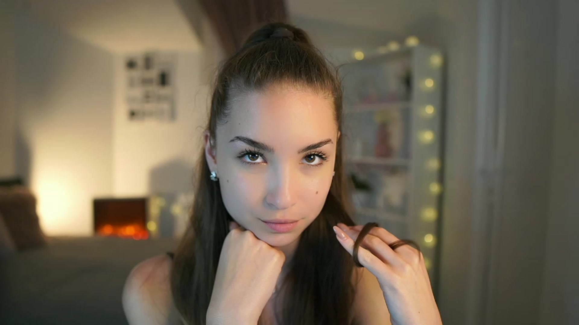 Gallery image thumbnail from Shy_jane's myfreecams stream on, 06/20/2023, 16:28 image 6 of 20
