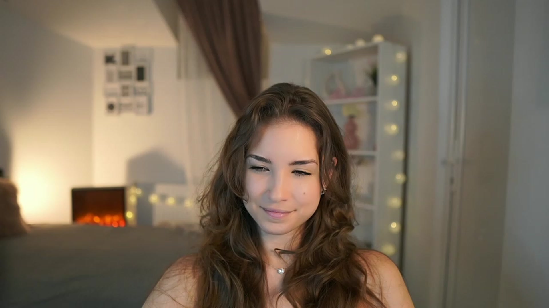 Gallery image thumbnail from Shy_jane's myfreecams stream on, 06/25/2023, 09:58 image 4 of 20