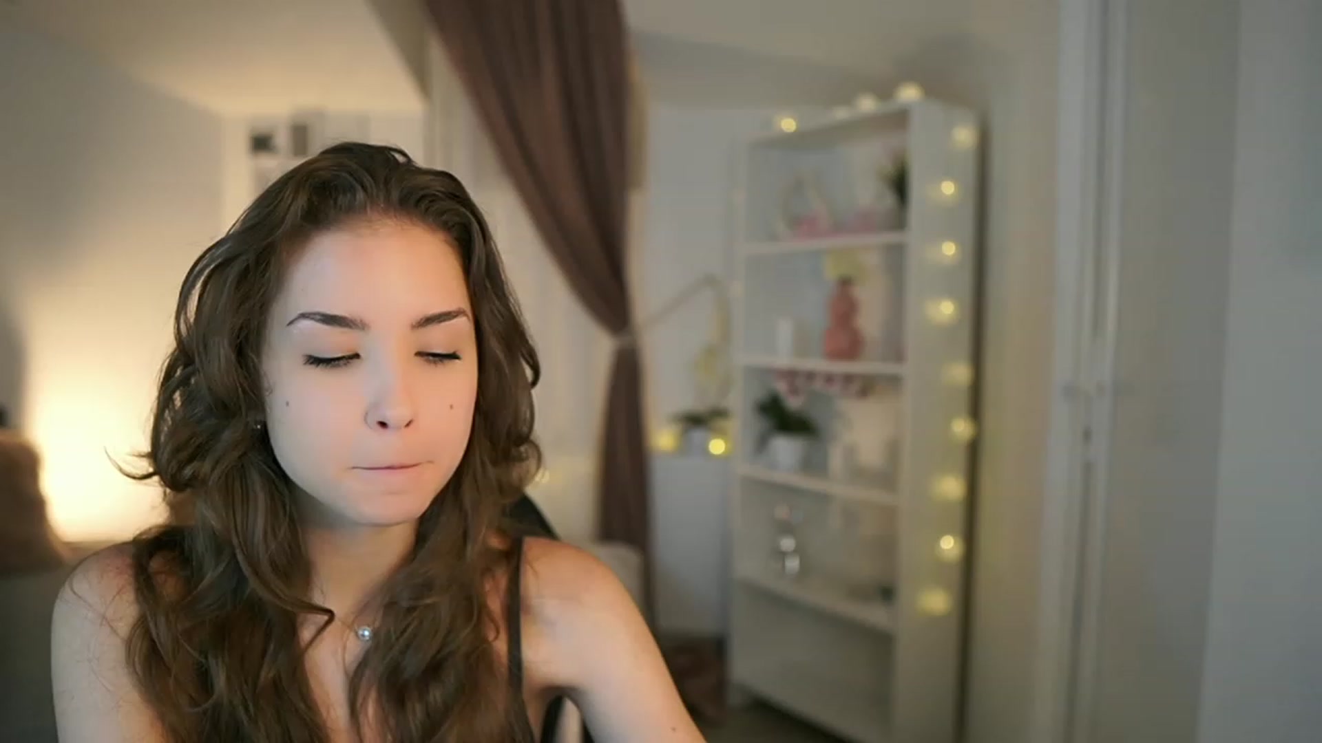 Gallery image thumbnail from Shy_jane's myfreecams stream on, 06/25/2023, 09:58 image 15 of 20