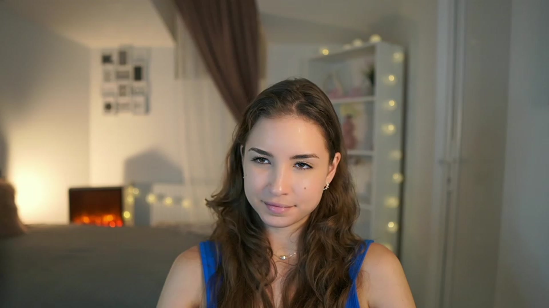 Gallery image thumbnail from Shy_jane's myfreecams stream on, 06/25/2023, 15:14 image 5 of 20