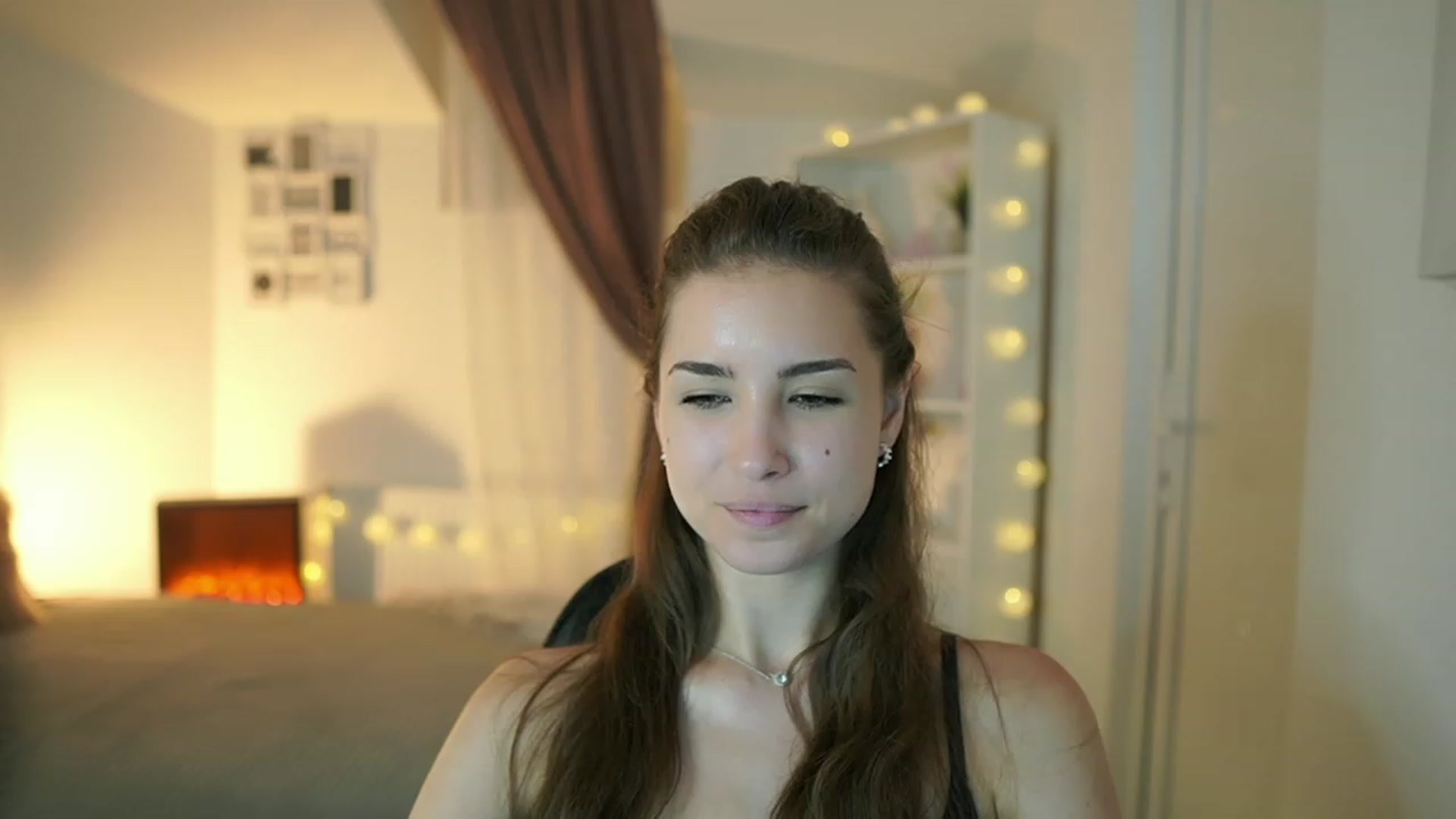 Gallery image thumbnail from Shy_jane's myfreecams stream on, 06/25/2023, 17:29 image 15 of 20