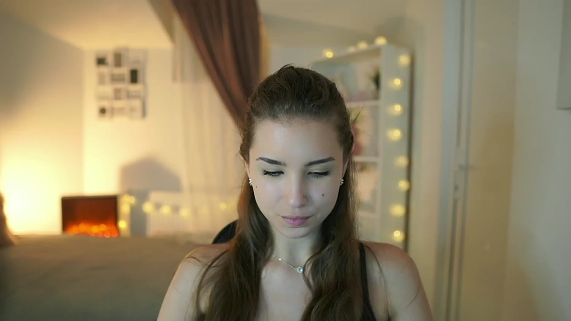 Gallery image thumbnail from Shy_jane's myfreecams stream on, 06/25/2023, 17:29 image 10 of 20