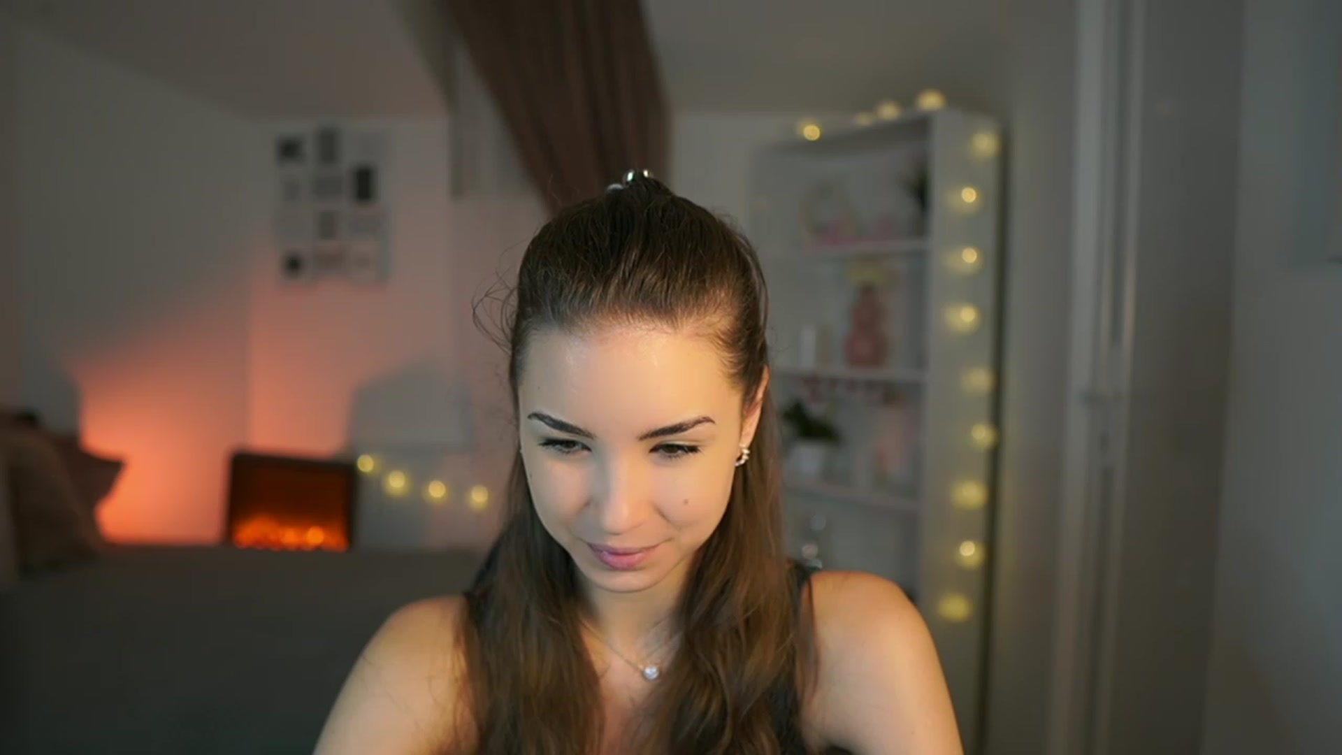 Gallery image thumbnail from Shy_jane's myfreecams stream on, 06/26/2023, 09:34 image 12 of 20