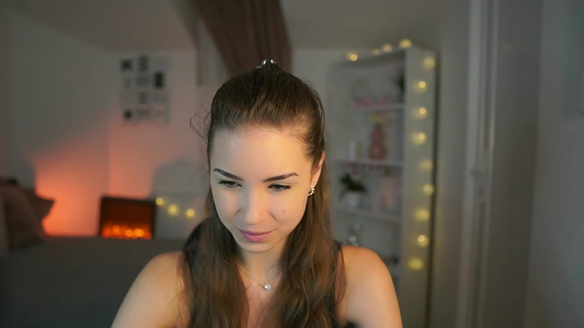 Gallery image thumbnail from Shy_jane's myfreecams stream on, 06/26/2023, 09:34 image 13 of 20