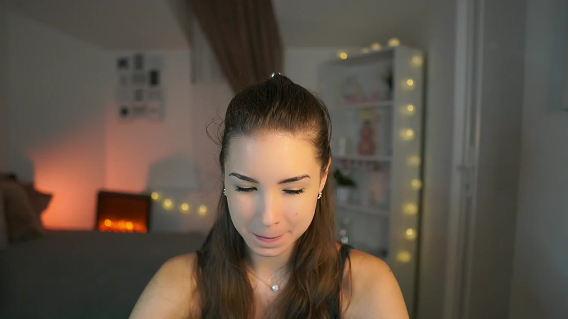 Gallery image thumbnail from Shy_jane's myfreecams stream on, 06/26/2023, 09:34 image 10 of 20