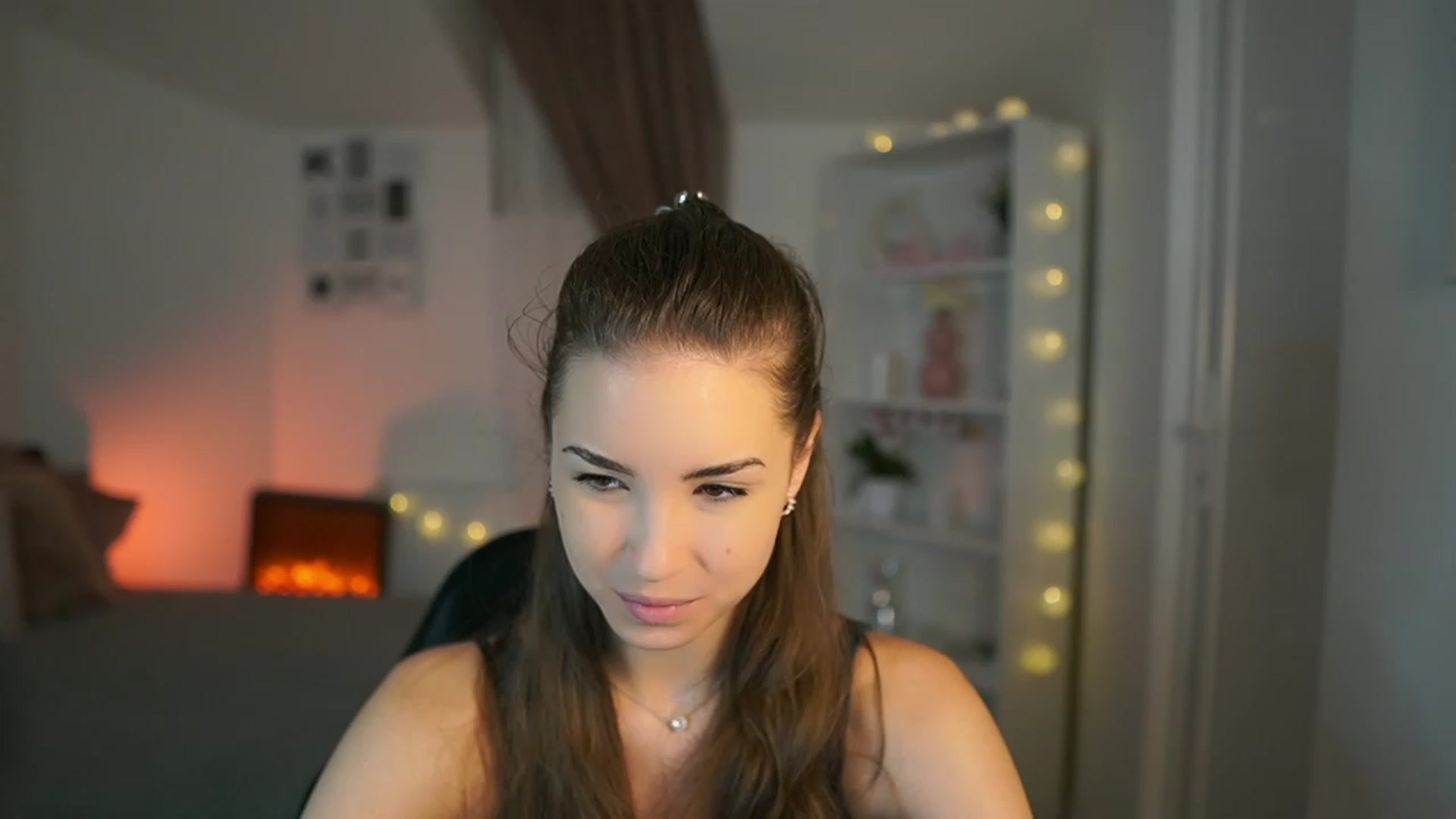 Gallery image thumbnail from Shy_jane's myfreecams stream on, 06/26/2023, 09:34 image 7 of 20