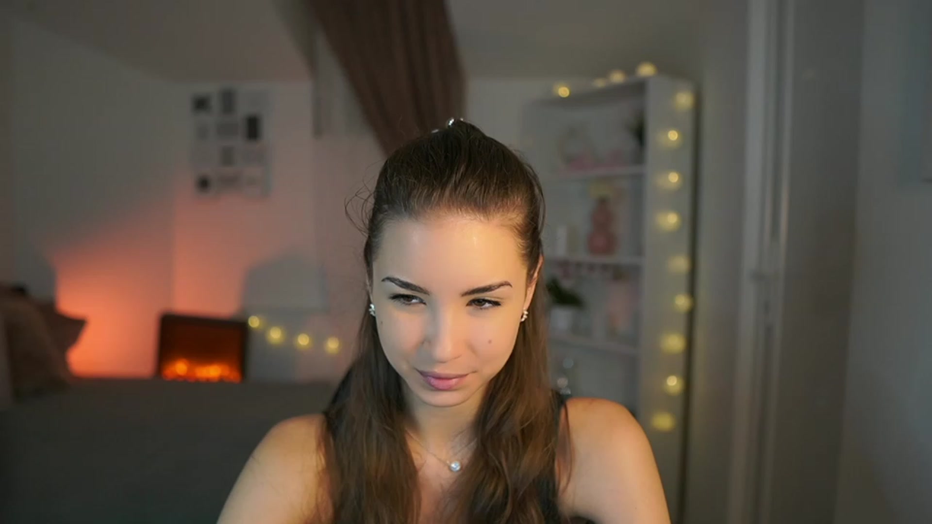 Gallery image thumbnail from Shy_jane's myfreecams stream on, 06/26/2023, 09:34 image 11 of 20