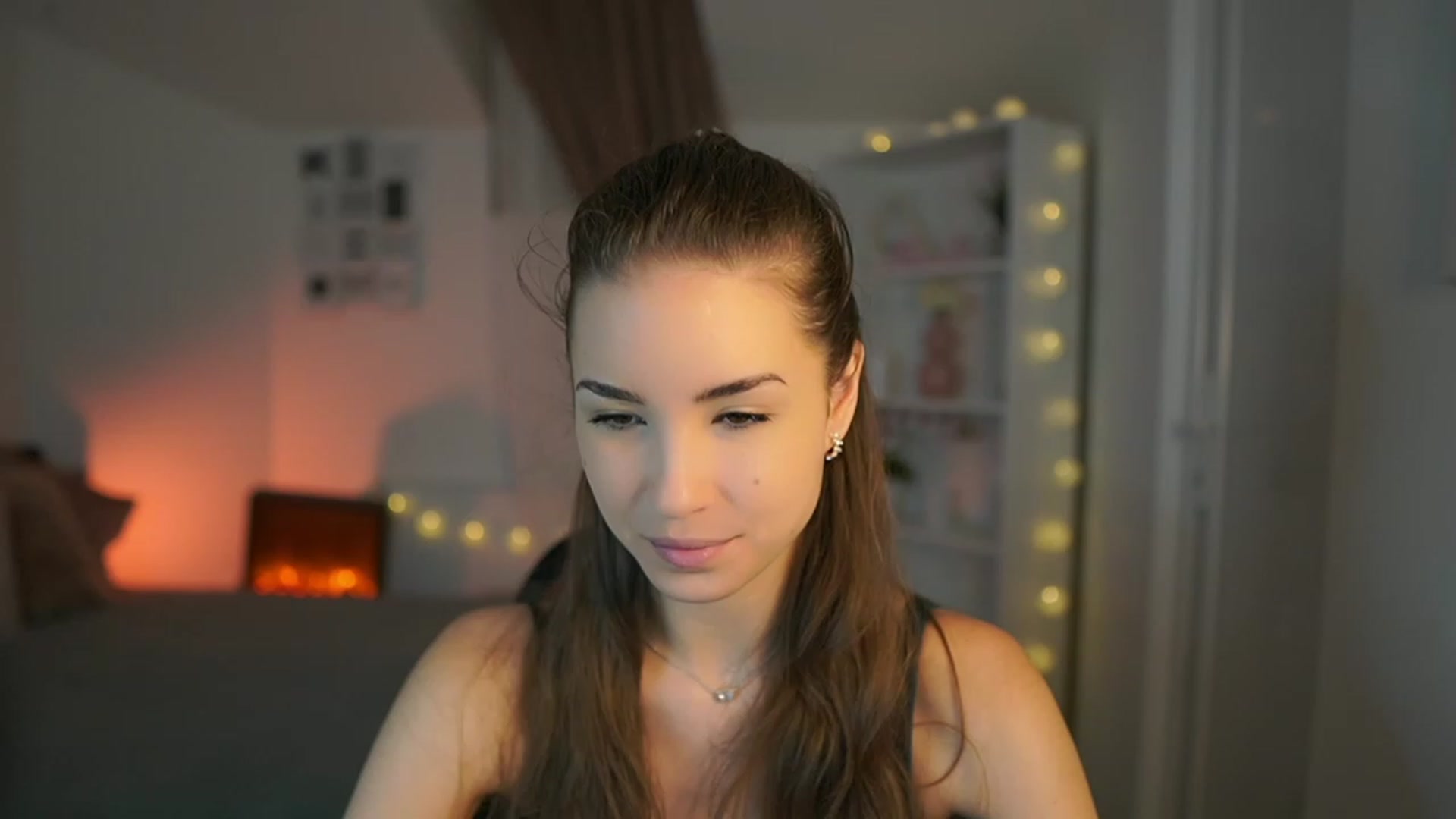 Gallery image thumbnail from Shy_jane's myfreecams stream on, 06/26/2023, 09:34 image 4 of 20