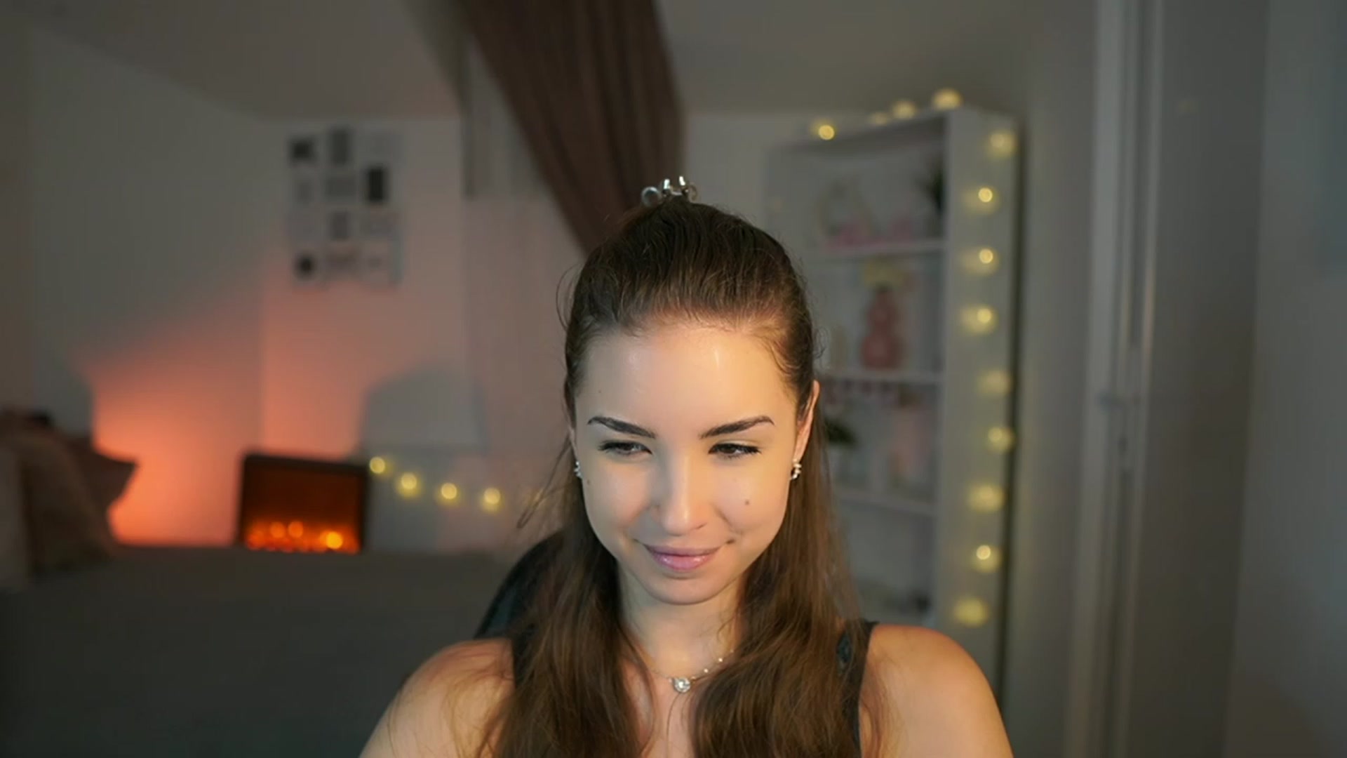 Gallery image thumbnail from Shy_jane's myfreecams stream on, 06/26/2023, 12:14 image 6 of 20