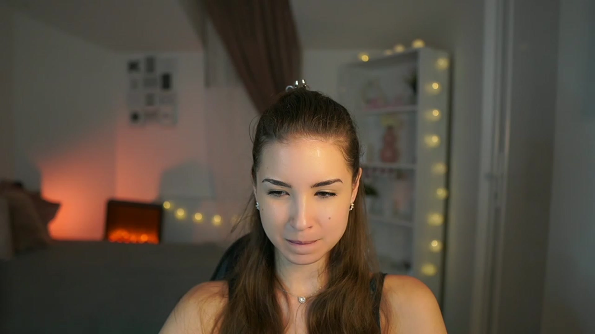 Gallery image thumbnail from Shy_jane's myfreecams stream on, 06/26/2023, 12:14 image 12 of 20