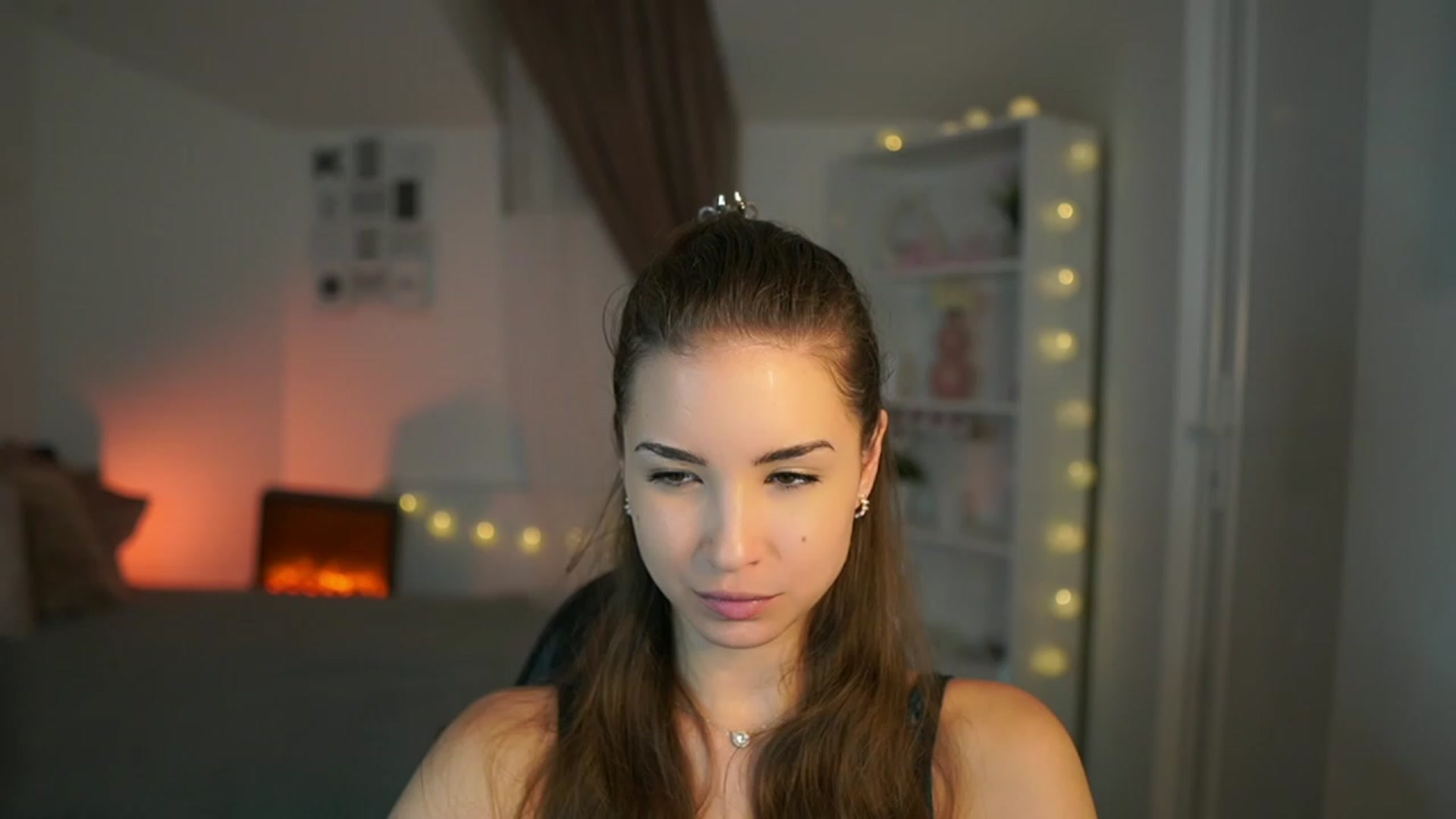Gallery image thumbnail from Shy_jane's myfreecams stream on, 06/26/2023, 12:14 image 9 of 20