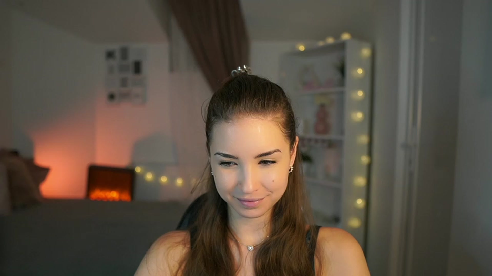 Gallery image thumbnail from Shy_jane's myfreecams stream on, 06/26/2023, 12:14 image 5 of 20