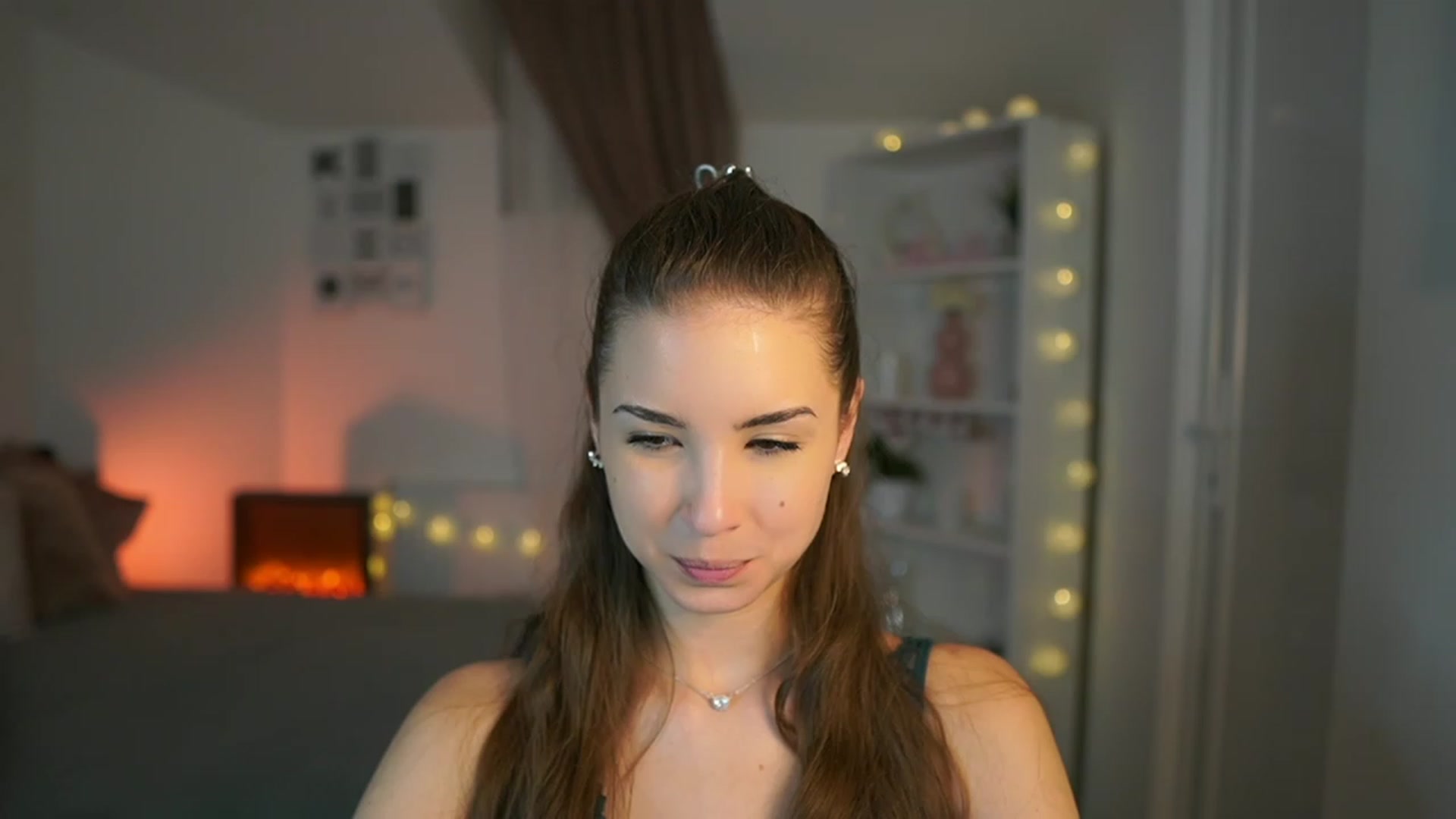 Gallery image thumbnail from Shy_jane's myfreecams stream on, 06/26/2023, 13:44 image 16 of 20