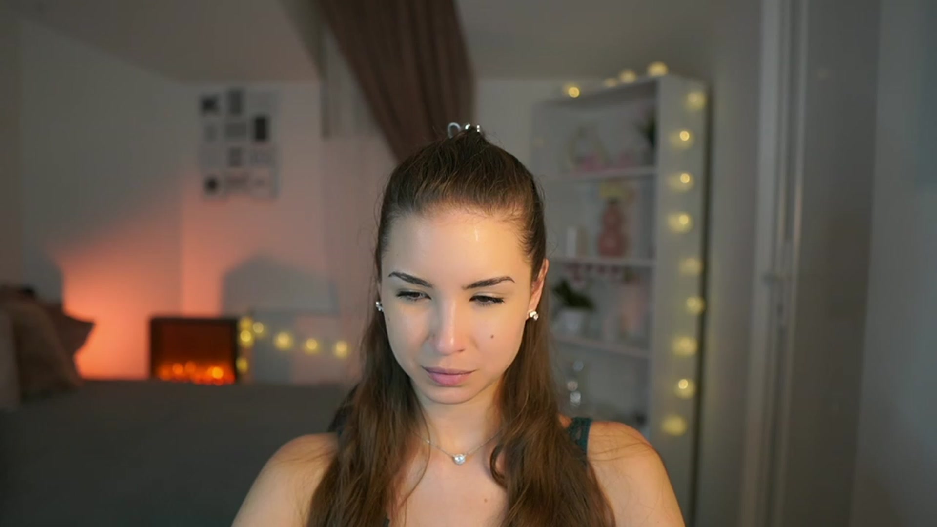 Gallery image thumbnail from Shy_jane's myfreecams stream on, 06/26/2023, 13:44 image 18 of 20