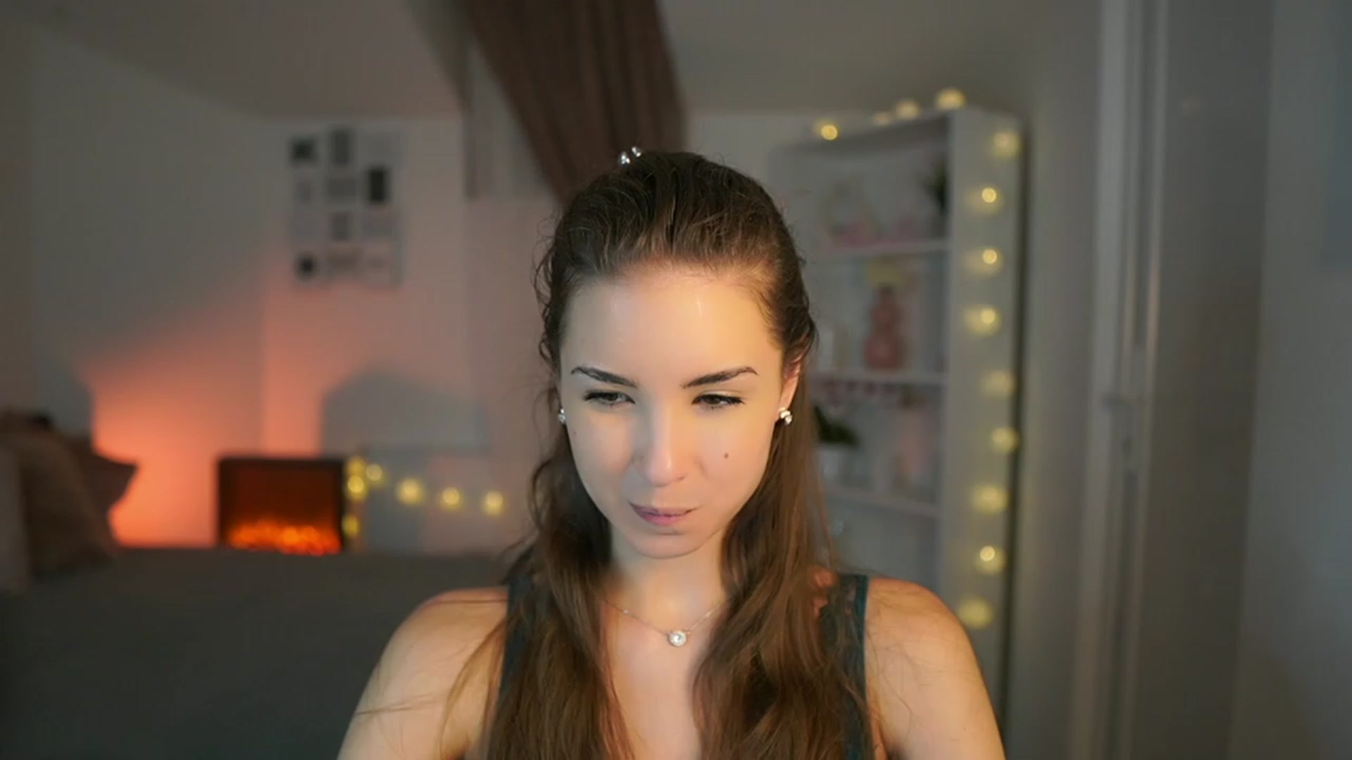 Gallery image thumbnail from Shy_jane's myfreecams stream on, 06/26/2023, 13:44 image 10 of 20