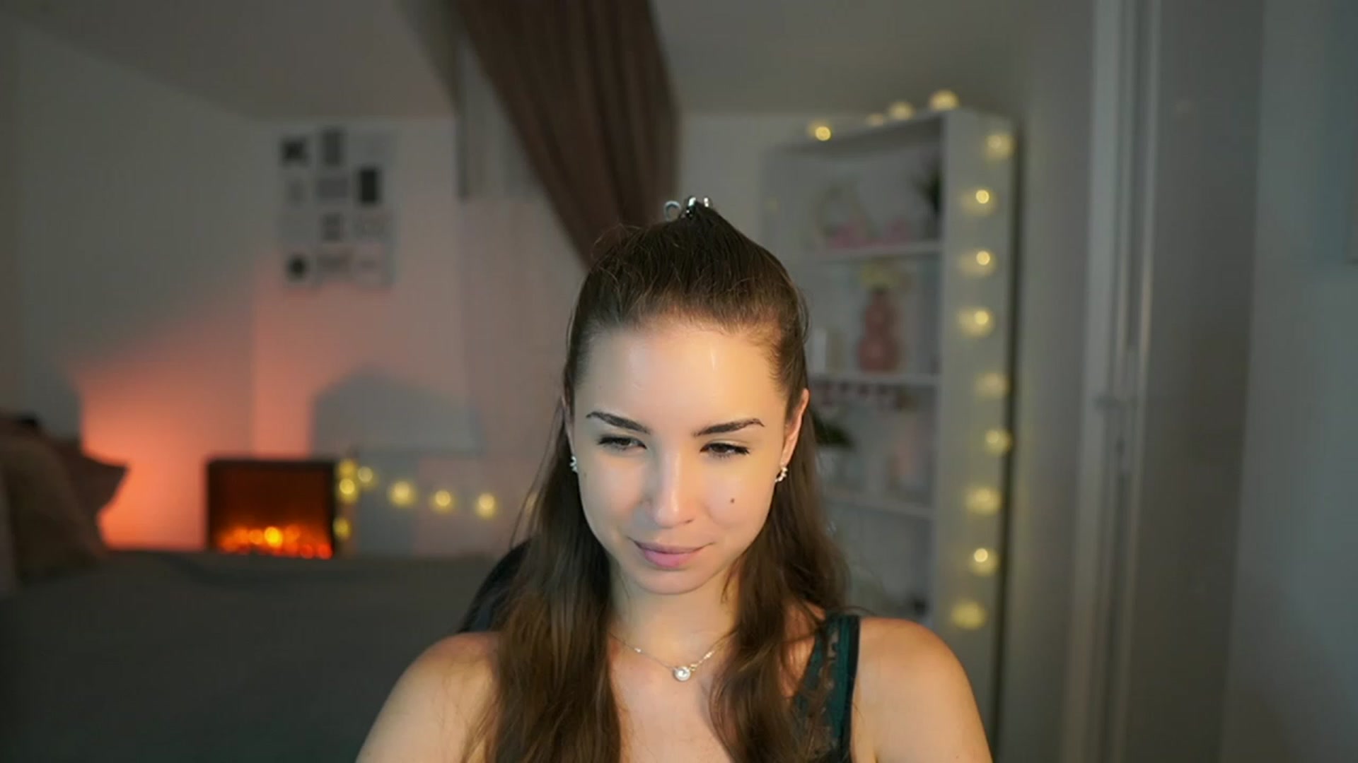 Gallery image thumbnail from Shy_jane's myfreecams stream on, 06/26/2023, 17:03 image 11 of 20
