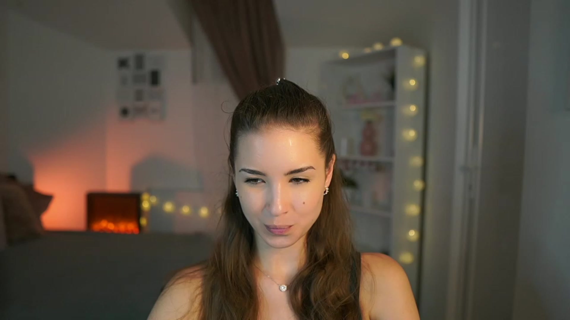 Gallery image thumbnail from Shy_jane's myfreecams stream on, 06/26/2023, 17:39 image 19 of 20