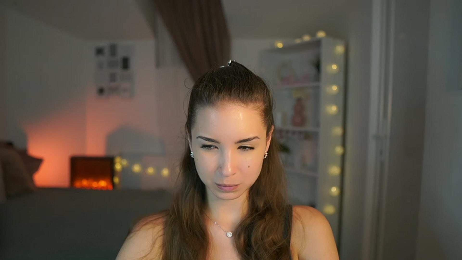 Gallery image thumbnail from Shy_jane's myfreecams stream on, 06/26/2023, 17:39 image 1 of 20