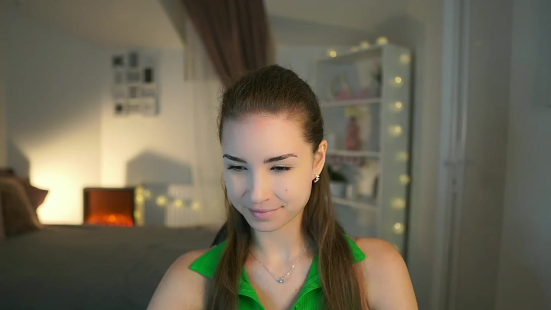 Gallery image thumbnail from Shy_jane's myfreecams stream on, 06/29/2023, 10:20 image 4 of 20