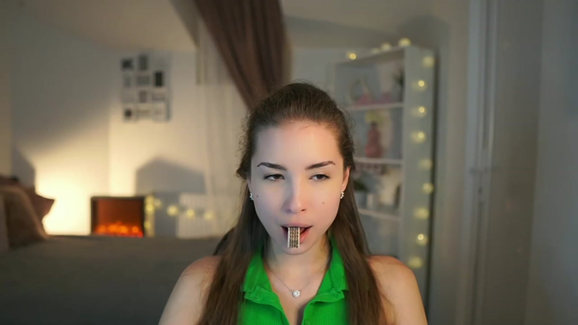 Gallery image thumbnail from Shy_jane's myfreecams stream on, 06/29/2023, 11:28 image 10 of 20