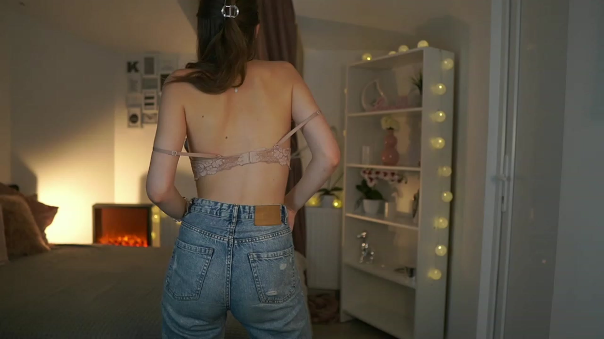 Gallery image thumbnail from Shy_jane's myfreecams stream on, 06/29/2023, 14:55 image 11 of 20