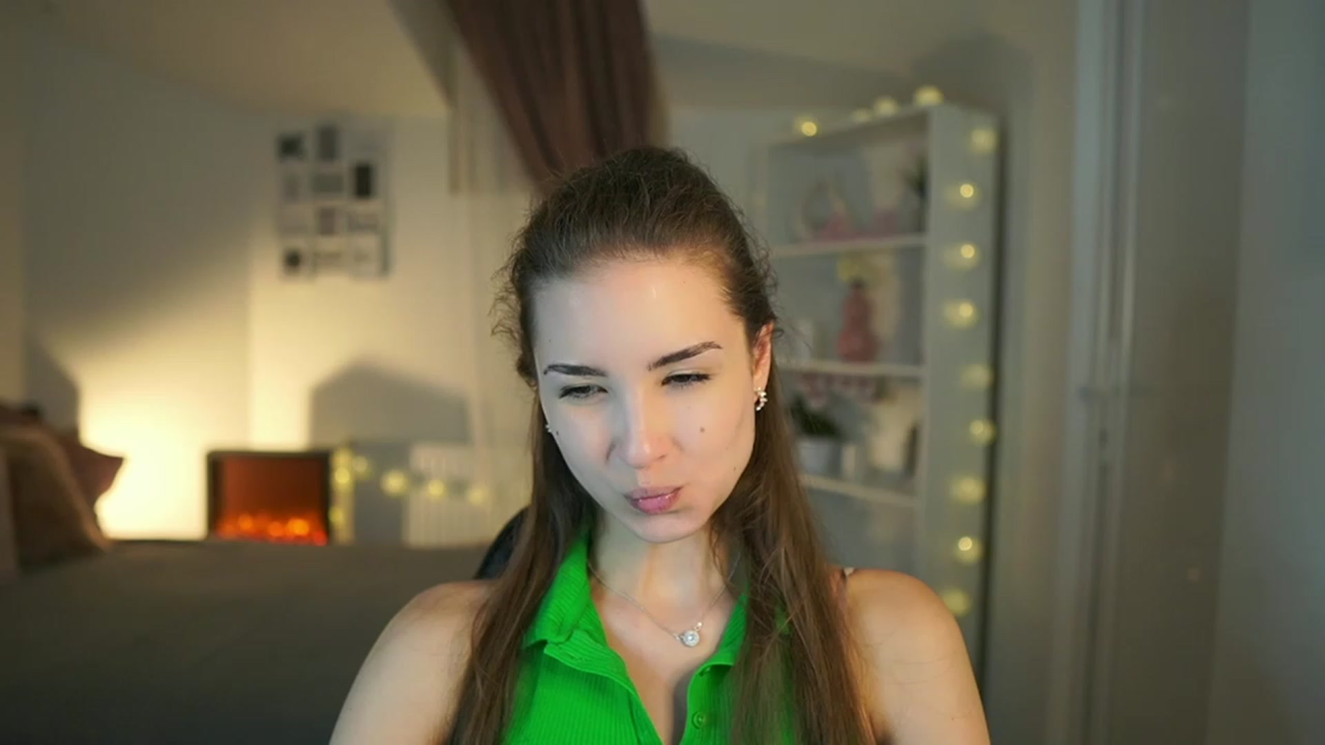 Gallery image thumbnail from Shy_jane's myfreecams stream on, 06/29/2023, 15:31 image 7 of 20