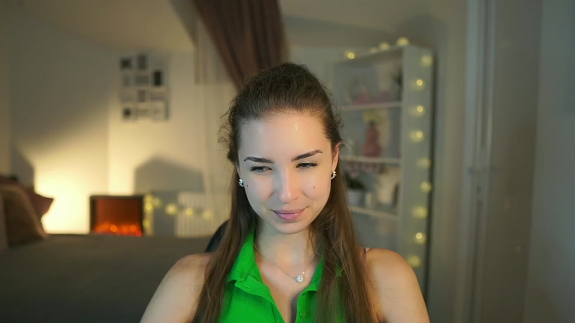 Gallery image thumbnail from Shy_jane's myfreecams stream on, 06/29/2023, 15:31 image 8 of 20