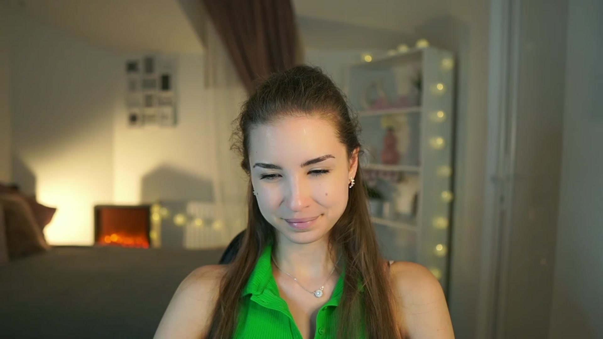 Gallery image thumbnail from Shy_jane's myfreecams stream on, 06/29/2023, 15:31 image 6 of 20